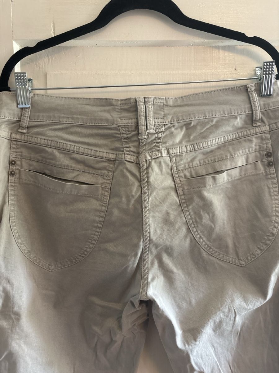 Closed Pantaloni: Damen Hose beige Grösse 42 von CLOSED – Usato da Affoltern am Albis venduto da Cmara 2