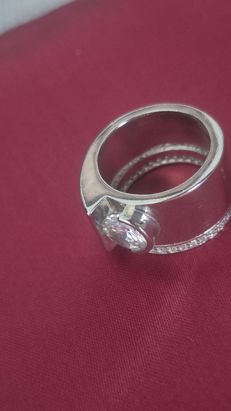 Ringe: Anello con pietre bianche, argento – Neu (gemäss Beschreibung) aus Giubiasco von Stefaniav 6