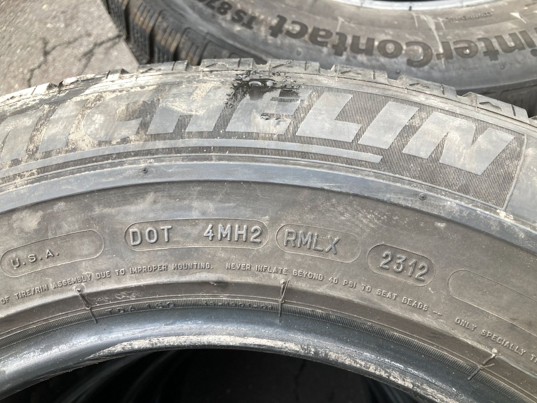 Michelin Pneus & Kompletträder: Winterpneu 235/65R17 Michelin – Gebraucht aus Cham von WB2223 4