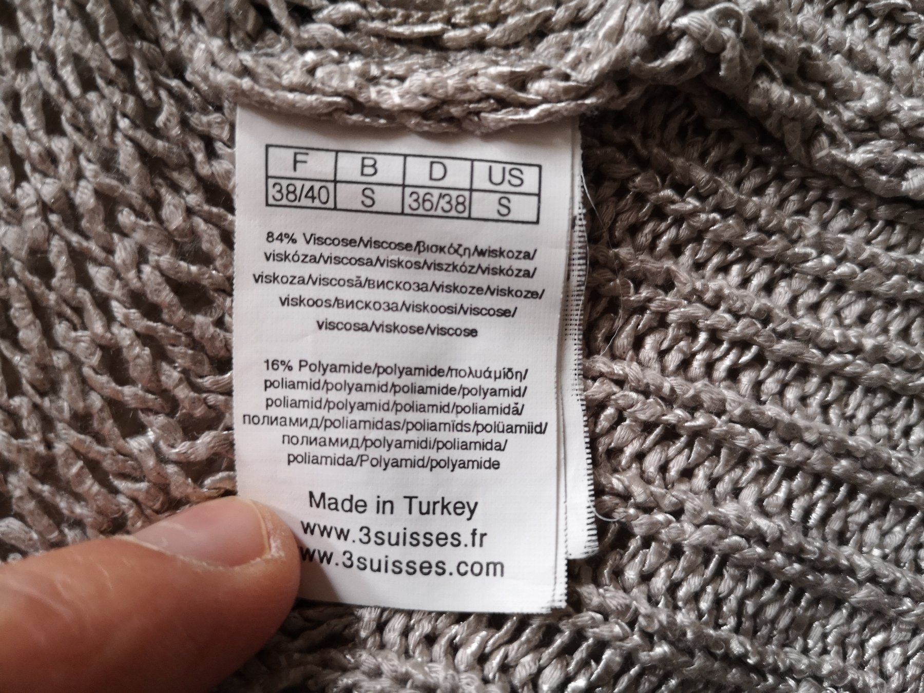 Maglioni & Felpe: 3SUISSES Eleganter Pulli Silberoptik Gr. 36/38 – Usato da Münsingen venduto da Nik_und_Kat 5