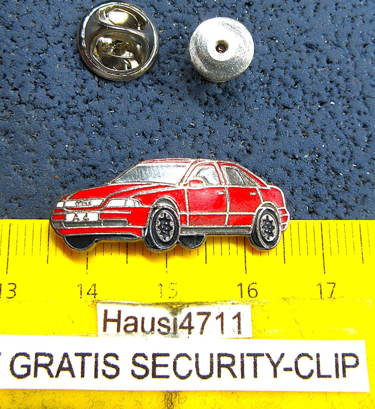 Audi Placchette & Badge: AUDI A4 ROT AUTO PIN ENAMEL MIT SECURITY-CLIP – Usato da Ettingen venduto da Hausi4711