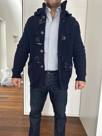 Trendige Strickjacke mit Kapuze, Grösse M, Dunkelblau