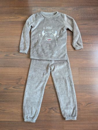 Pijama warm und flauschig Grösse 152/158