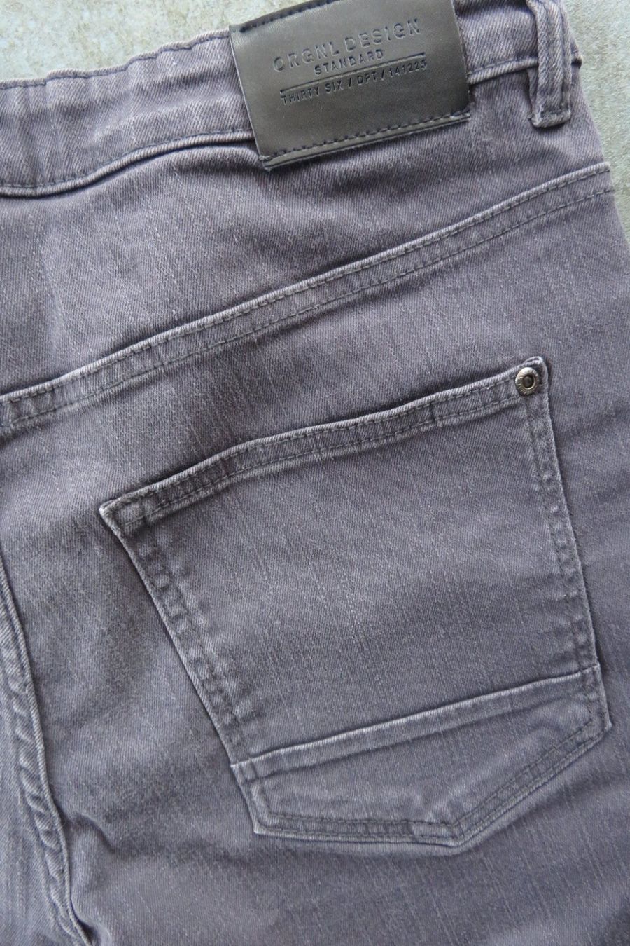 H&M Pantaloni: Jeans-Stretchbermudas H&M Grösse 170 – Nuovo (secondo la descrizione) da Wil ZH venduto da Tamagy 1