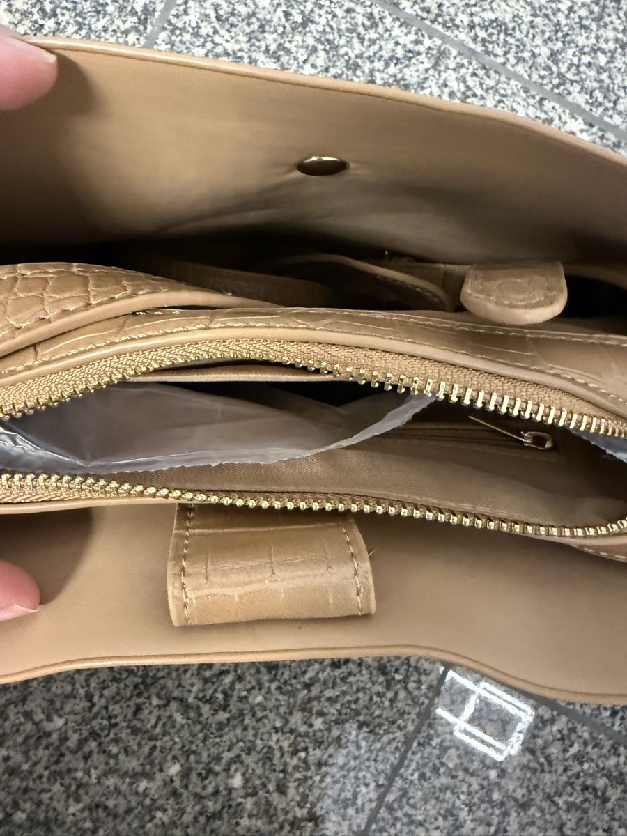 Borse da donna: Handtasche in Kroko-Optik - unbenutzt – Nuovo e nell'imballaggio originale da Gossau SG venduto da Vanjabzc 2