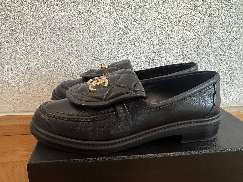 Chanel Scarpe da donna: Chanel mocassini 37.5 nero – Usato da Muralto venduto da bma_28rb 3