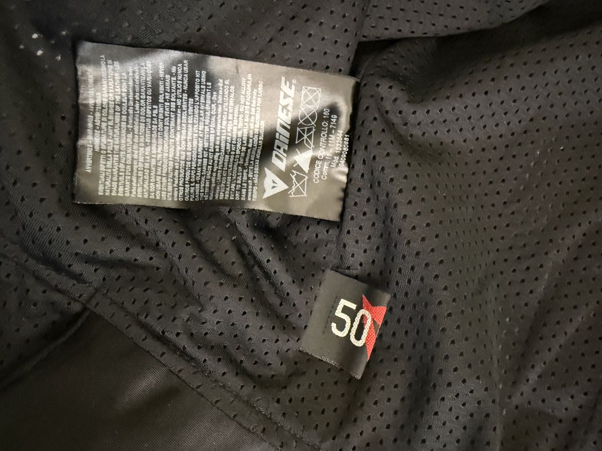 Dainese Giacche: Dainese Motorrad Lederjacke – Usato da Schattenhalb venduto da Kobelski 2