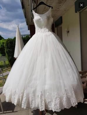 Traumhaftes Brautkleid, Grösse 36/38 - Einmaliges Design!