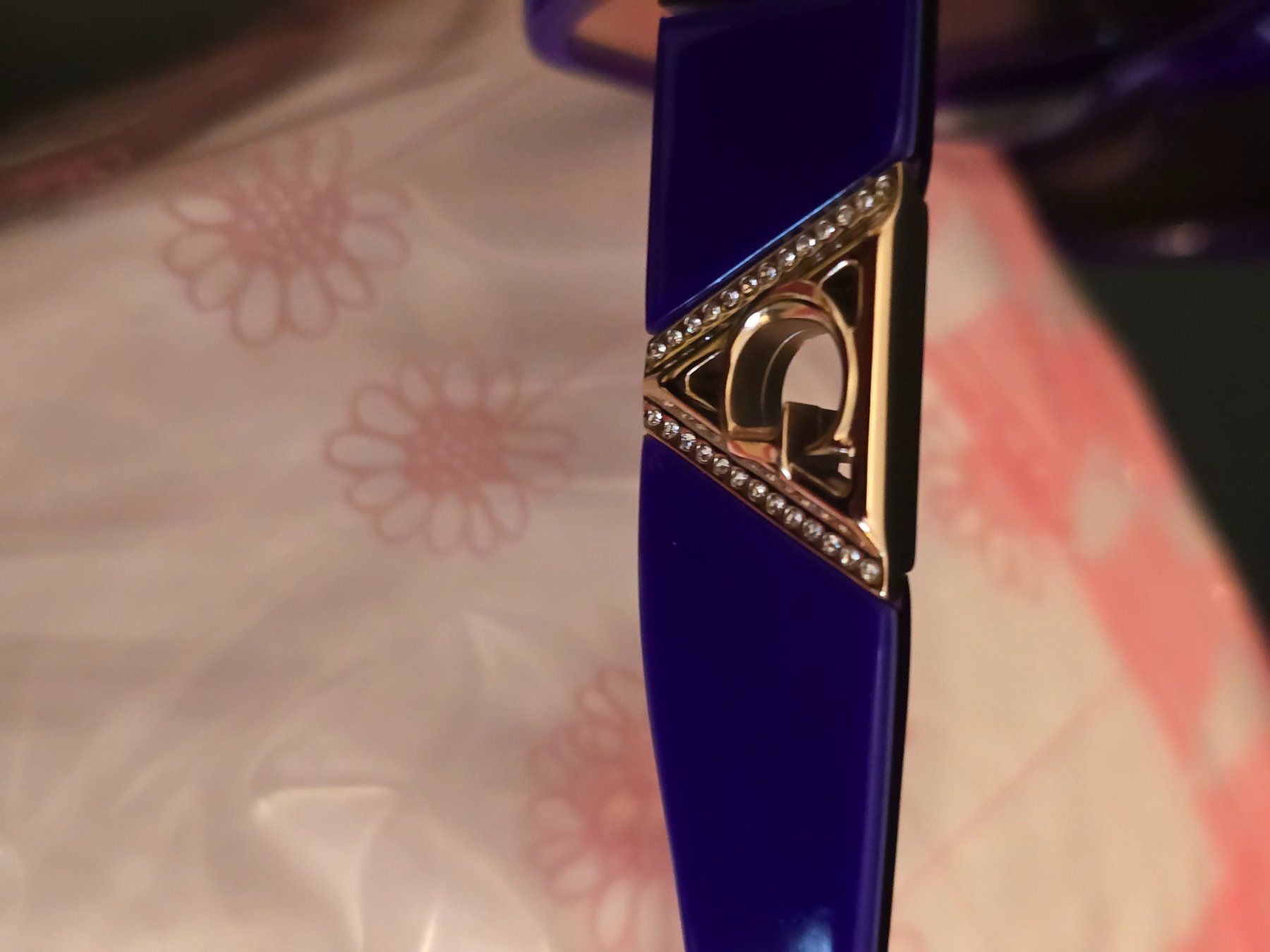Guess Occhiali & Lenti: Sonnenbrille – Nuovo (secondo la descrizione) da Gutenswil venduto da evita.64