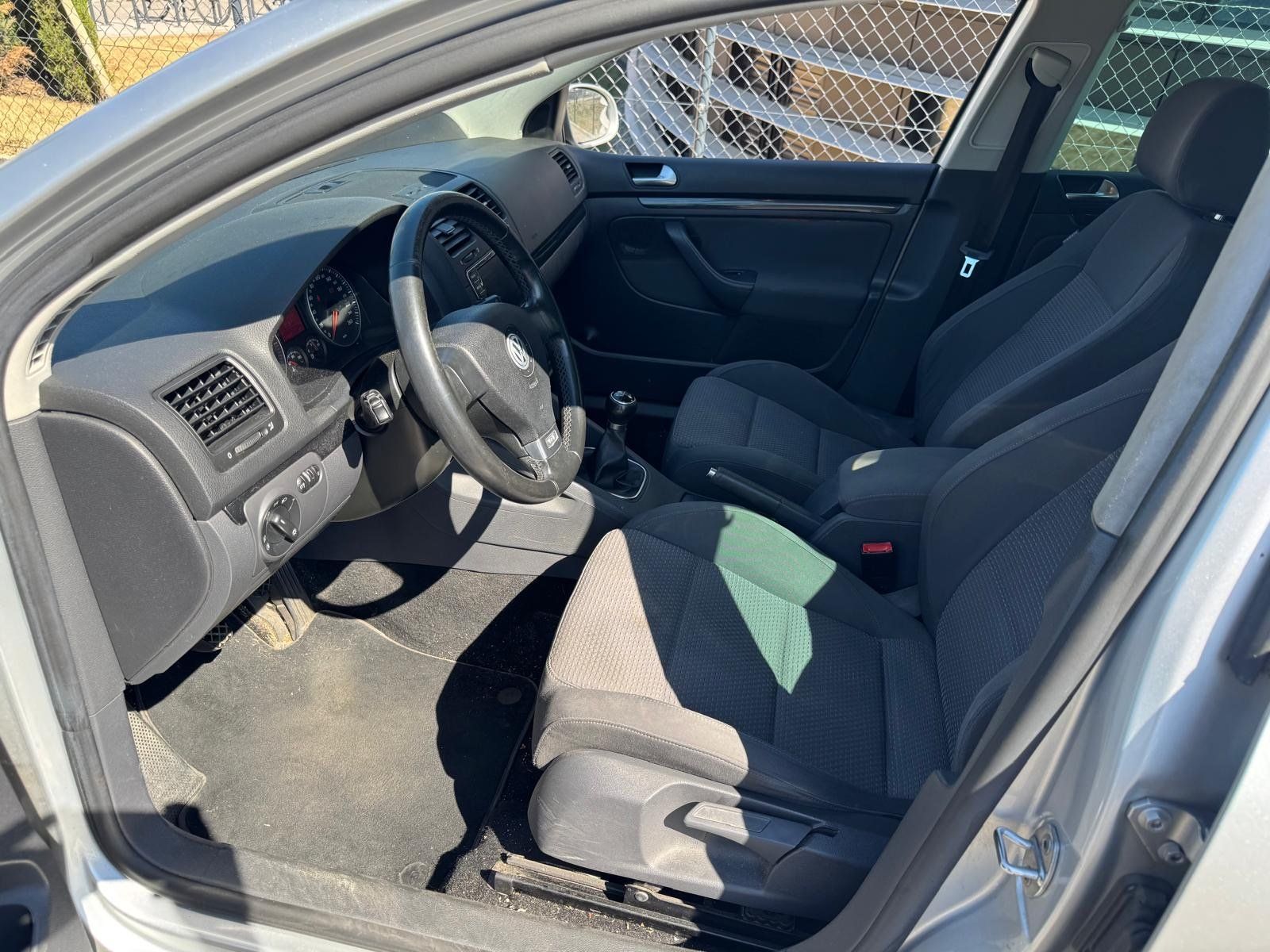 VW Automobili: VW GOLF 2.0 TDI – Usato da Gland venduto da Duvernay01 4