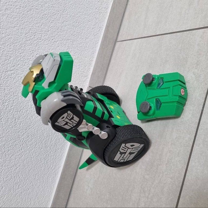 Giocattoli: Ferngesteuertes Transformers Auto – Usato da Niederwil SG venduto da Excentia