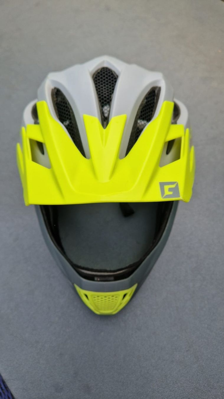 Caschi: VELOHELM 54-58 cm Neuwertig – Nuovo (secondo la descrizione) da Zürich venduto da schweinsbraten