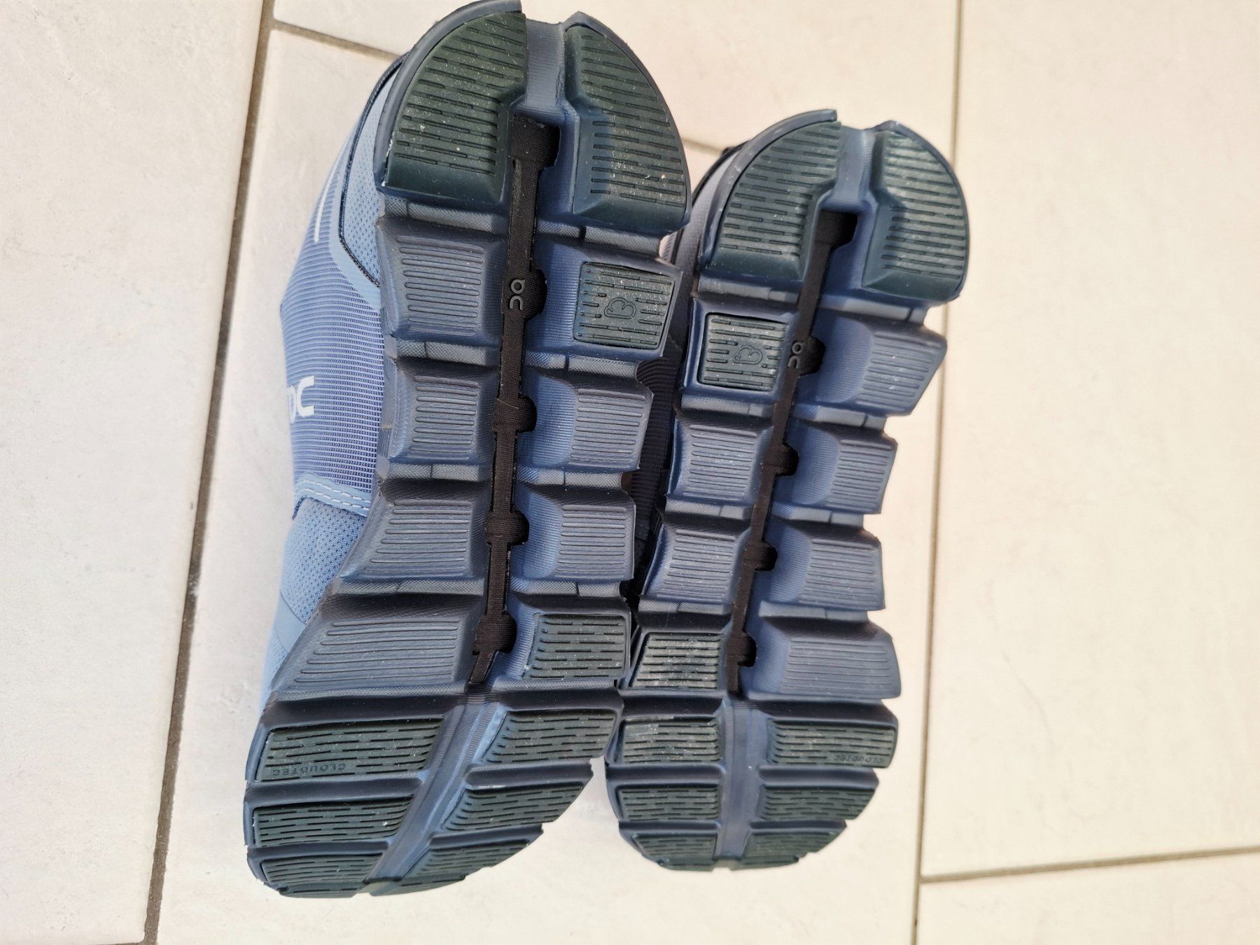 On Chaussures femmes: ON - Schuh hellblau – D'occasion à Lachen SZ par IRCOROJA 1
