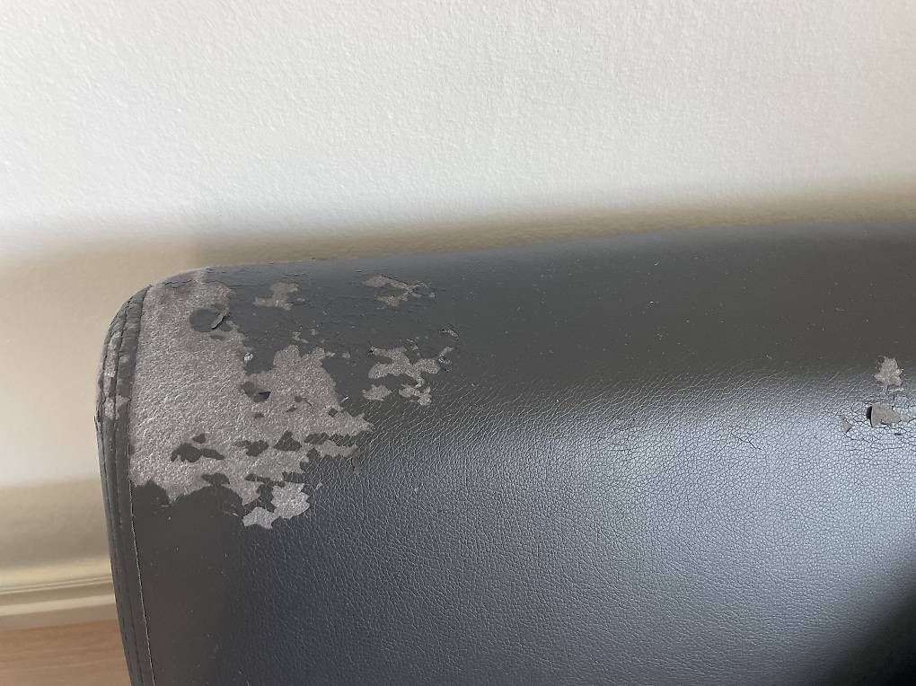 Sofas: Bequemes Ecksofa mit Schlaffunktion & Stauraum – D'occasion à Zürich par sal_5q6g 4