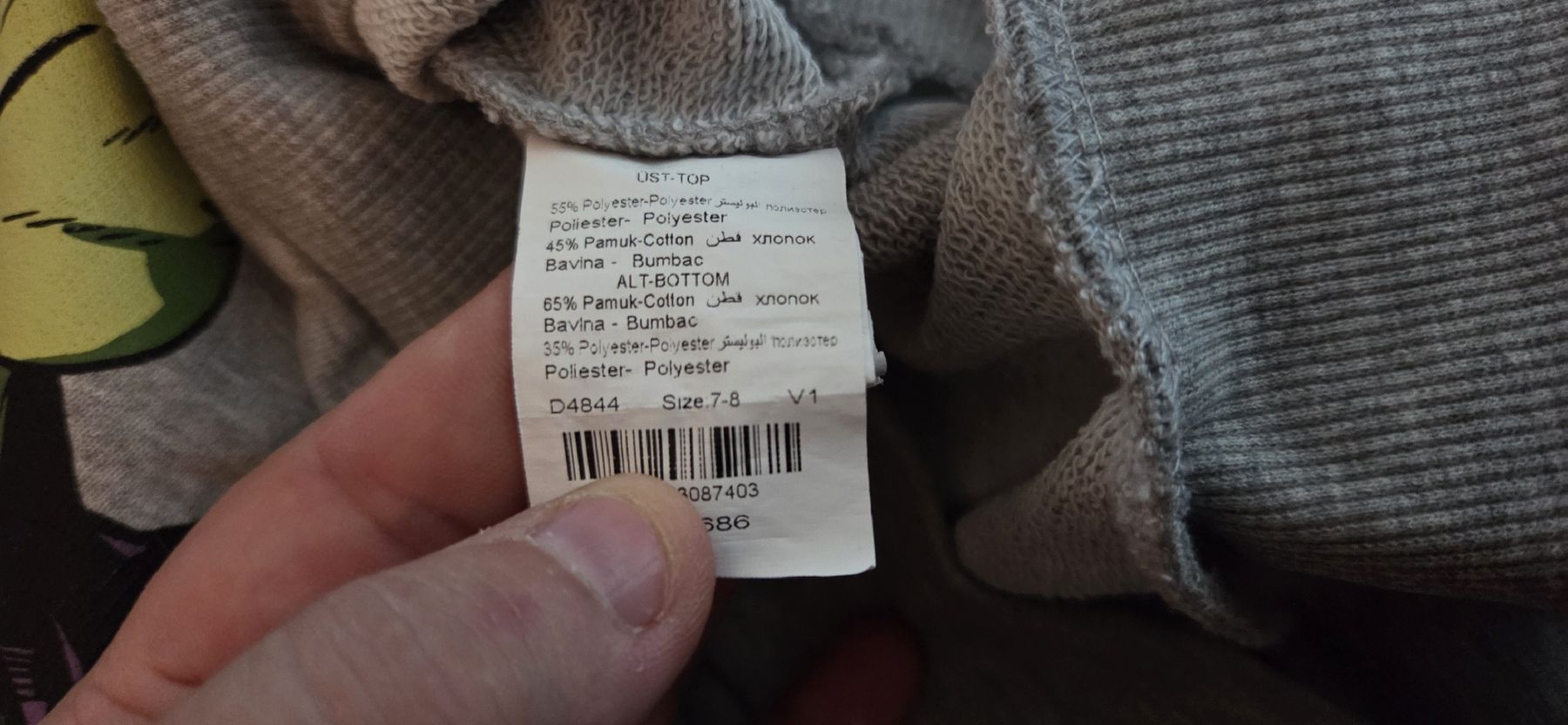 Ensembles coordonnés: Kinder Pullover und Hose Grösse 7-8 Jahre – D'occasion à Kloten par bur_6gp9 4