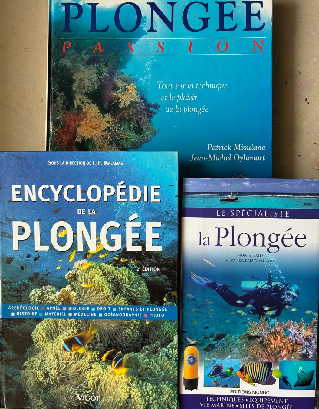 Libri: Tout sur la plongée... – Nuovo (secondo la descrizione) da Moutier venduto da lebadin