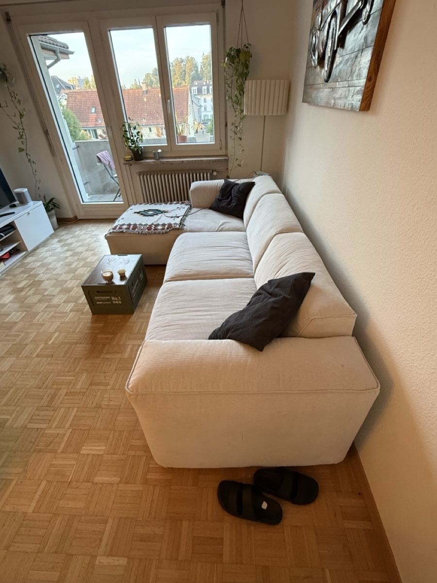 Sofas: Ecksofa hellbeige mit Ottomane vo HOME24 – D'occasion à Winterthur par Redbasecap