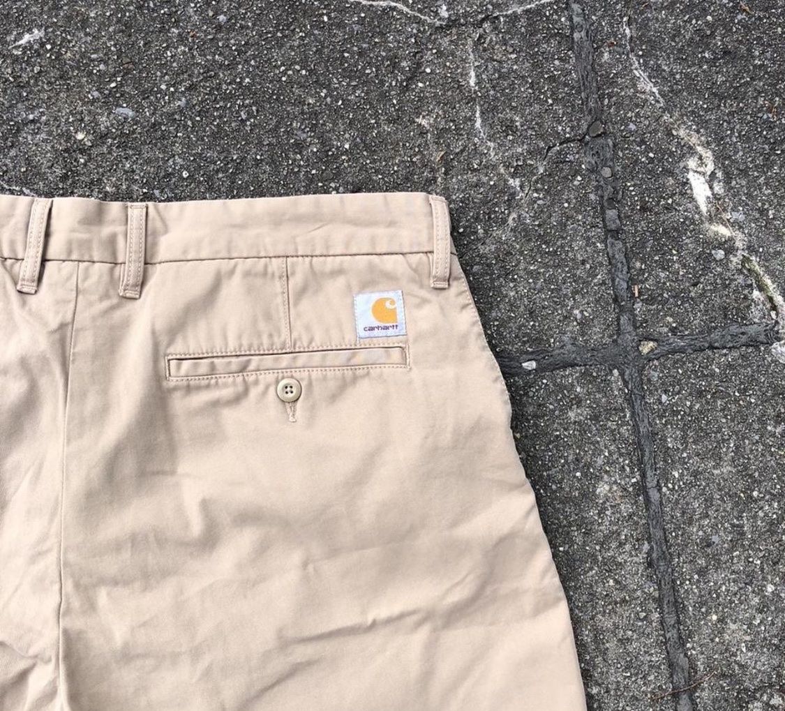 Carhartt Pantaloni: Carhartt Shorts – Usato da Fribourg venduto da ann_l9b7 1