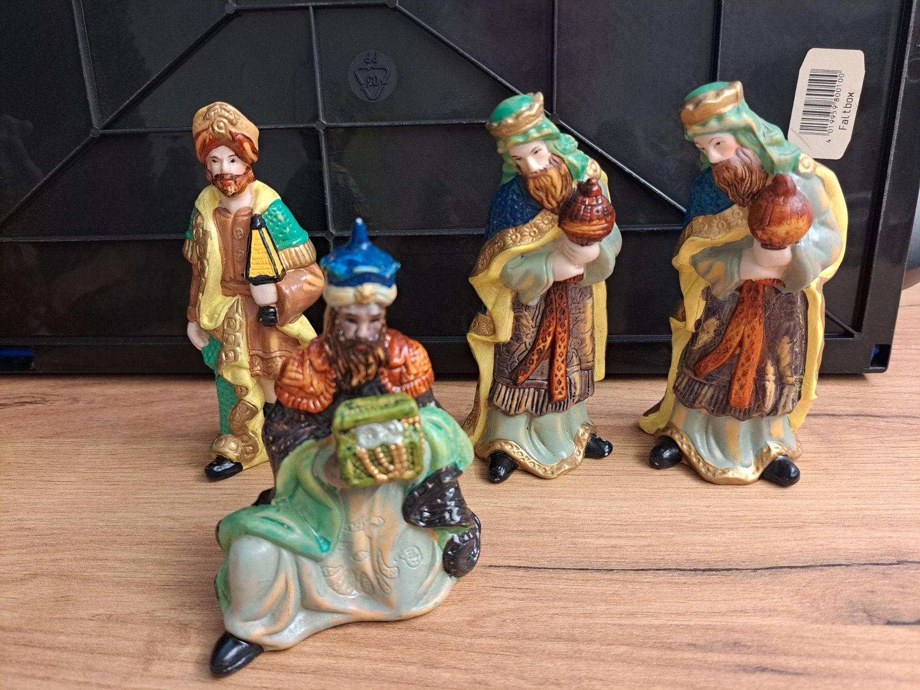 Statuette: Weihnachts-Krippenfiguren aus Keramik 11 Teile – Usato da Hauptwil venduto da maexchen71 2