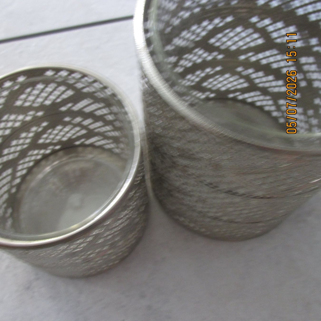 Tutte le decorazioni: 2er Set Kerzenhalter Silber Gittermuster Windlicht – Usato da Galgenen venduto da Forflowers 2