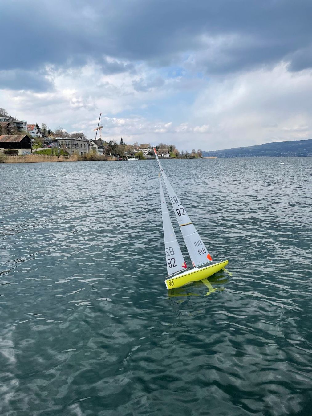 RC Modellbau: IOM Modellsegelboot mit viel Zusatzmaterial – Gebraucht aus Richterswil von Blue210 5