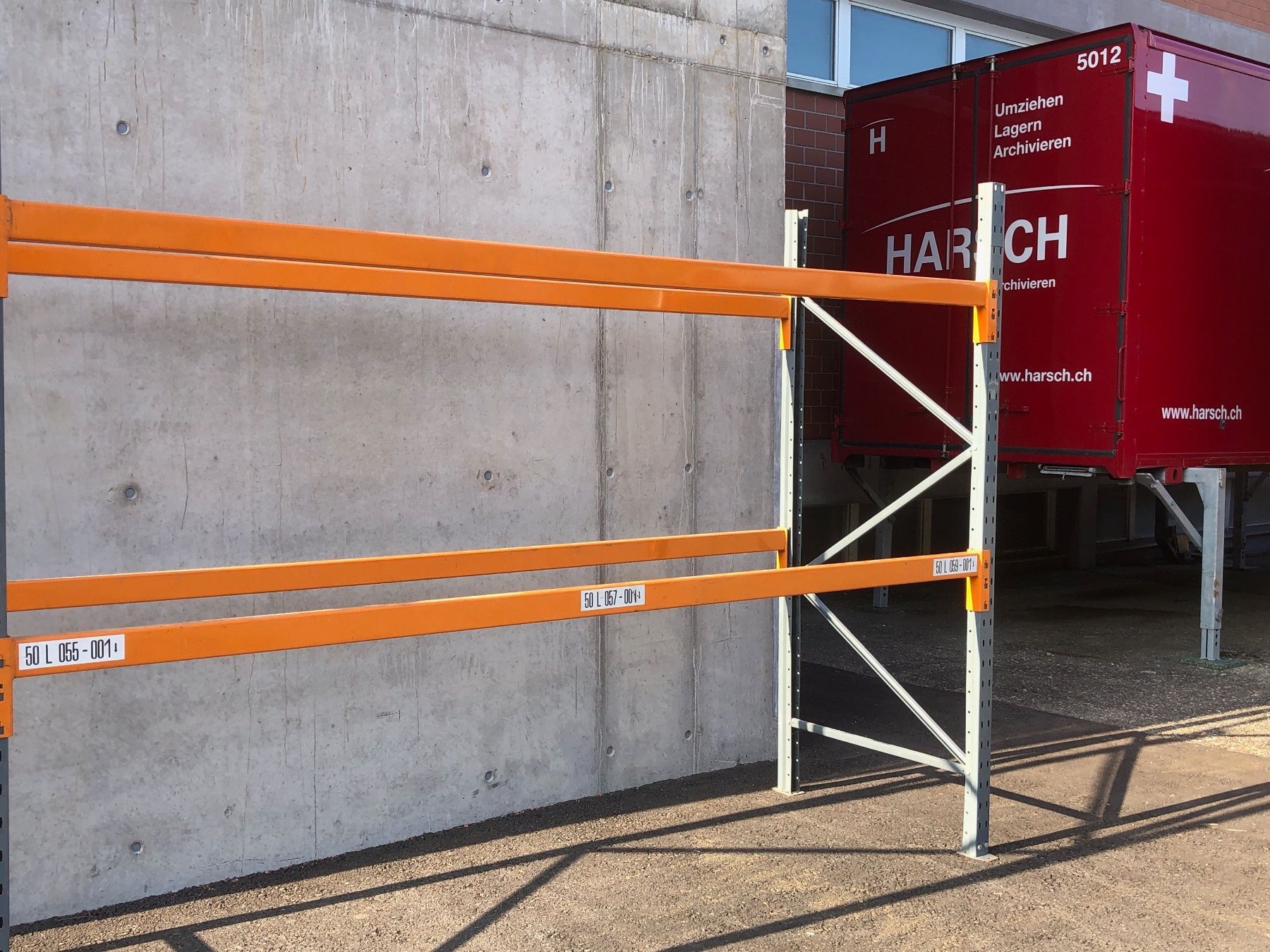 Tralicci: 2x Traversen 333cm, Dexion Speedlock 4er Traversen – Usato da Laufenburg venduto da Sirluger