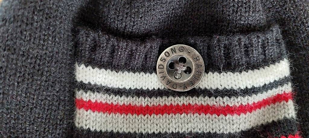 Harley-Davidson Lotti di vestiti: Harley Davidson Mütze - Schal - Handschuhe Set – Usato da Amriswil venduto da capri06 3