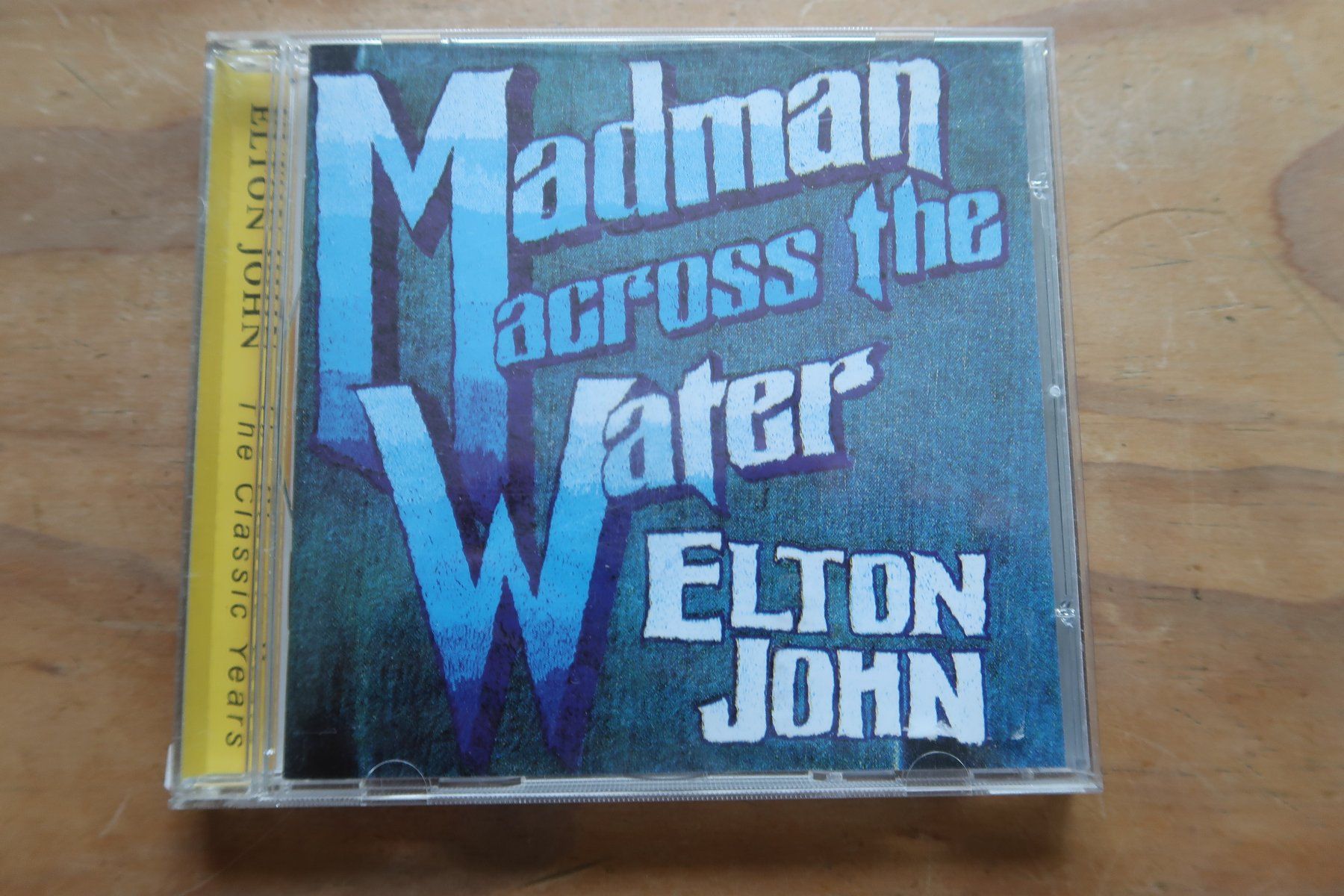 CDs: ELTON JOHN - MADMAN ACROSS THE WATER - CD – Gebraucht aus Basel von Patiscat