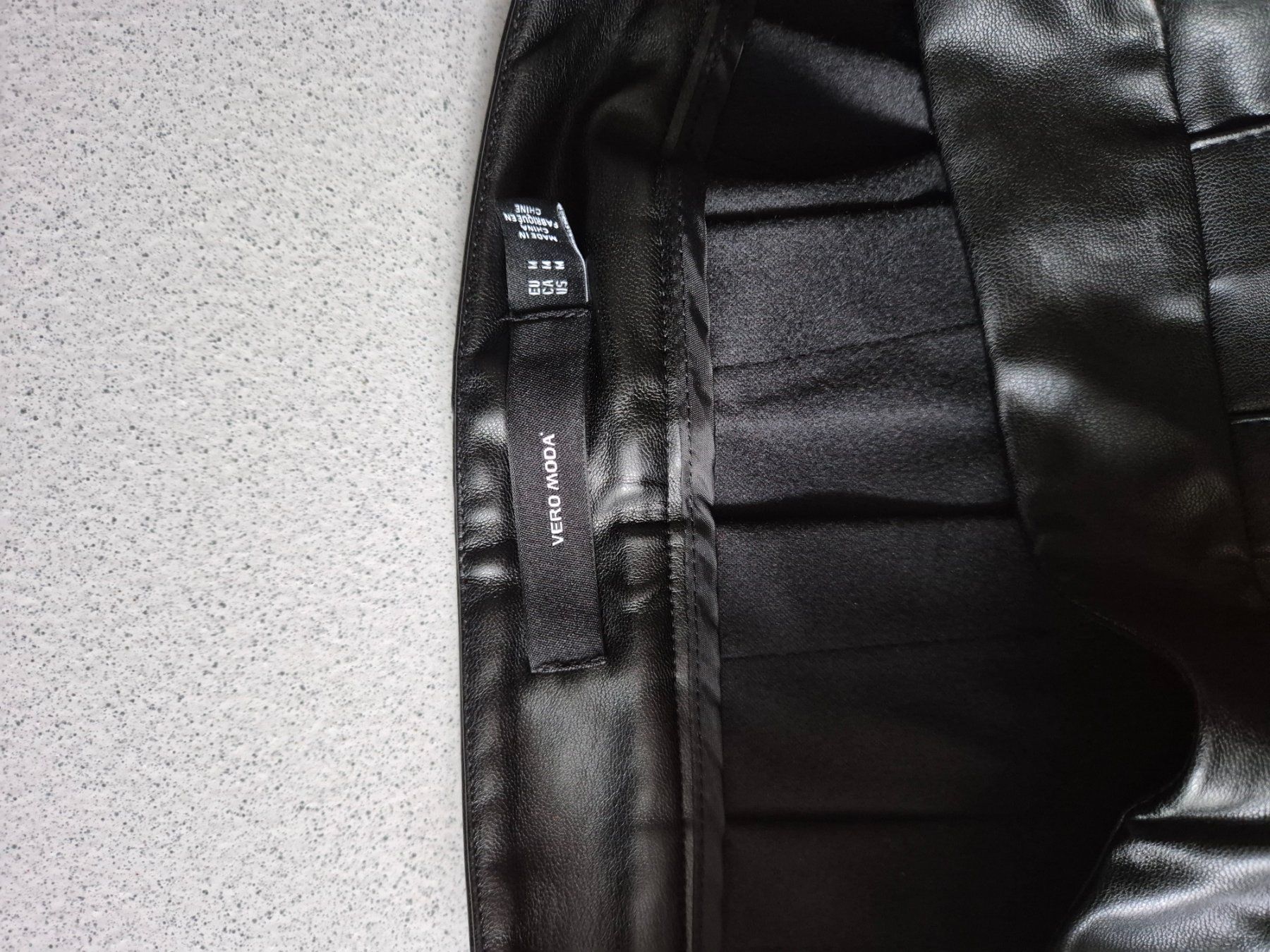 Vero Moda Röcke: Lederrock, Grösse M – Gebraucht aus Bern von isi_c58d 1