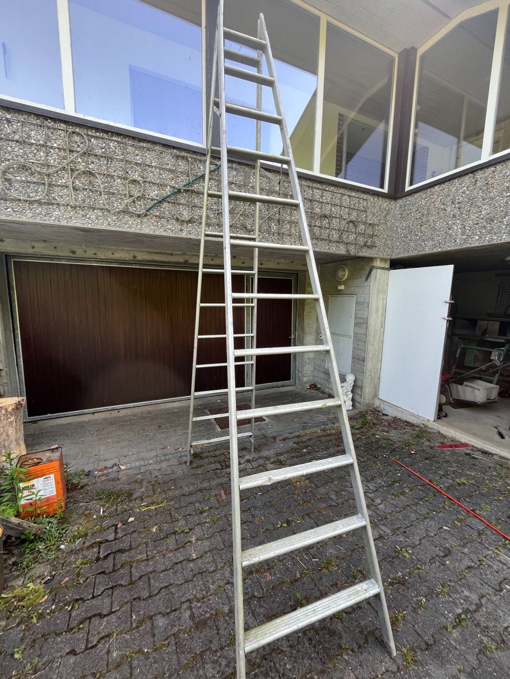 Scale: Alu Schiebeleiter ca. 3.6m hoch – Usato da Leuggern venduto da Yzerman2