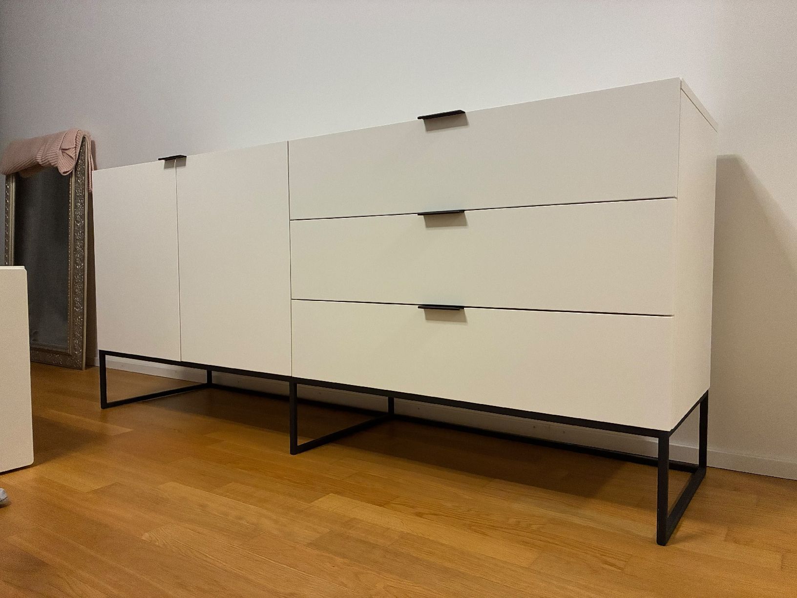 Westwing Cassettiere: Sideboard weiss mit drei Schubladen  – Usato da Münchenstein venduto da sabrinchen02 2