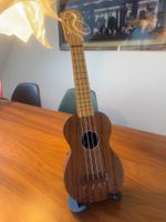 Ukulele aus Echtholz von der Traditionsmarke BRÜKO 60/70iger