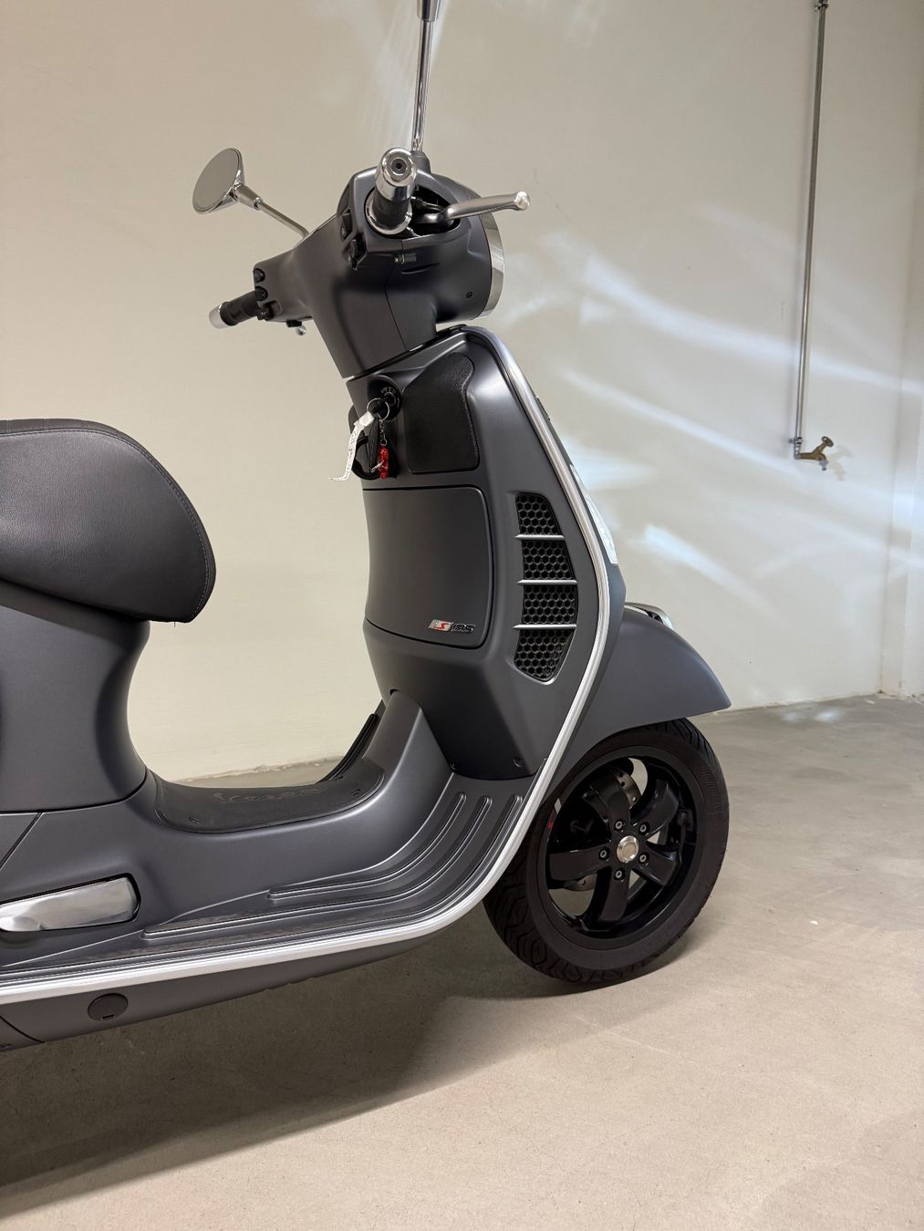 Vespa Scooter: Vespa GTS 125 – Usato da Basel venduto da mir_mx5k 4
