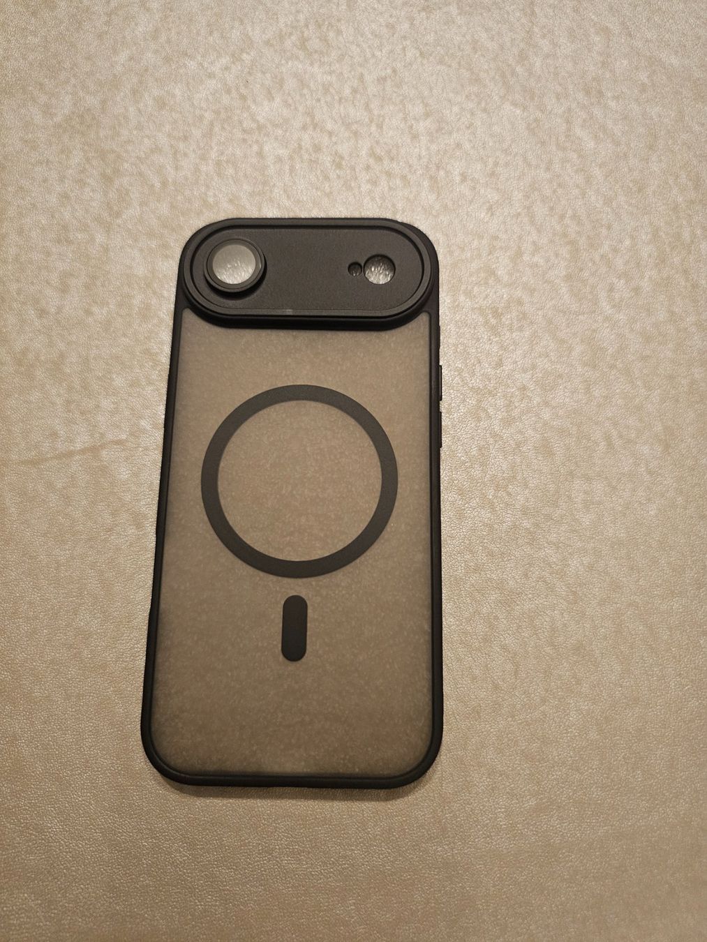 Cover & Protezioni schermo: Iphone 17 Air Hülle und Schutz – Nuovo e nell'imballaggio originale da Worb venduto da Elissia 1