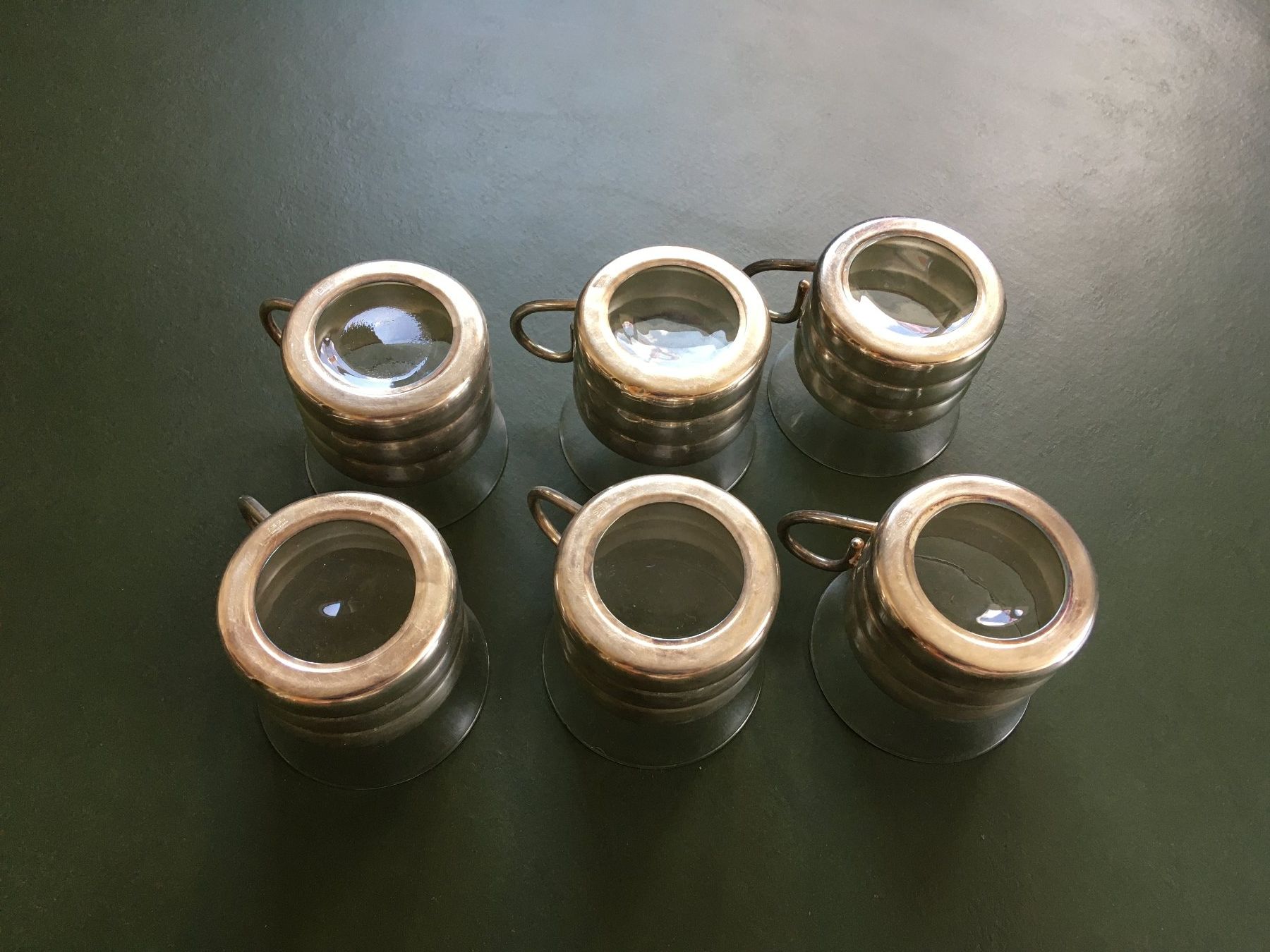 Sigg Geschirrsets: Sigg-Teetassen Silber und Silbertablett – Gebraucht aus Zürich von Michael-0 5