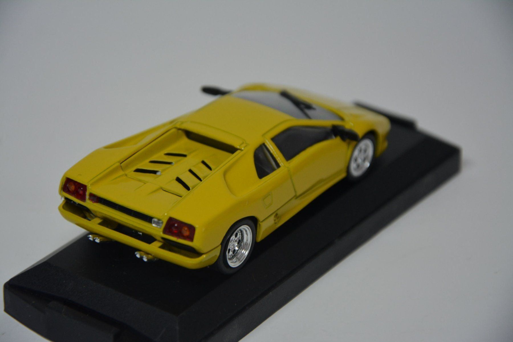 Lamborghini Modellini d'auto: Lamborghini Diablo , Macadam , 1:43 – Nuovo e nell'imballaggio originale da Goldach venduto da Feivel9 6