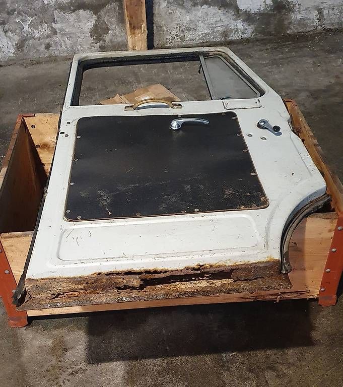 Porte: Opel Blitz Türe – Usato da Bäriswil BE venduto da aki_77w9 2