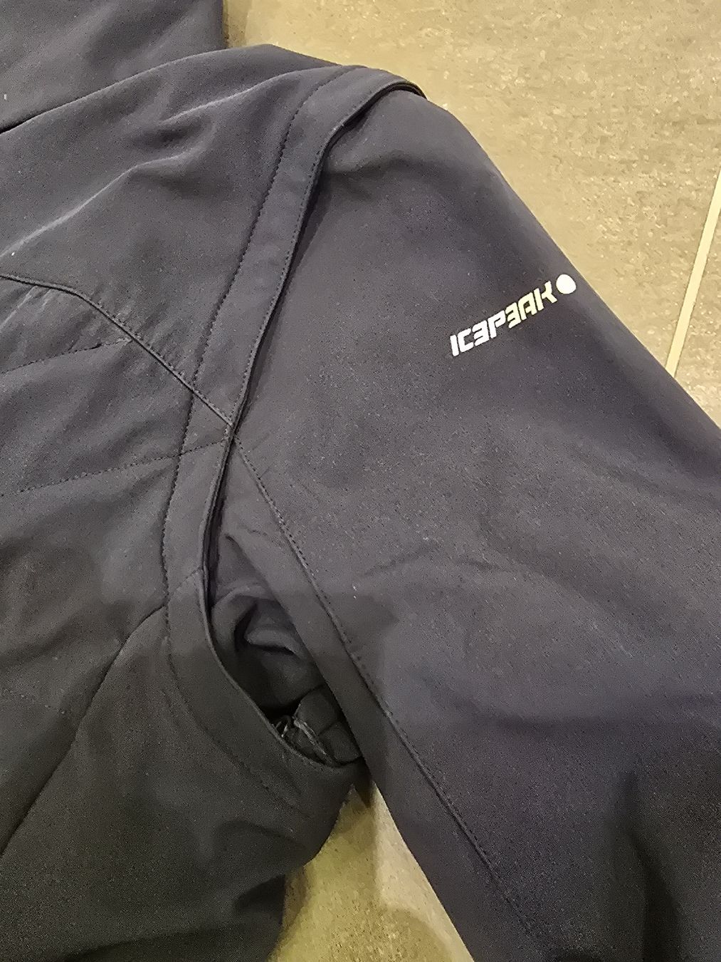Icepeak Giacche: Softshelljacke Icepeak Gr. M Blau – Usato da Benken SG venduto da michaelaudi 2