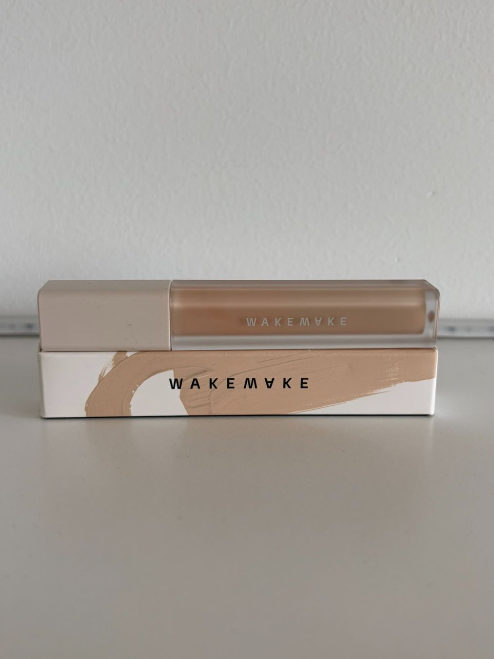 Make-up: WAKEMAKE Defining Cover Concealer 23 Natural Beige – Nuovo e nell'imballaggio originale da Schlieren venduto da con_hdp9 1