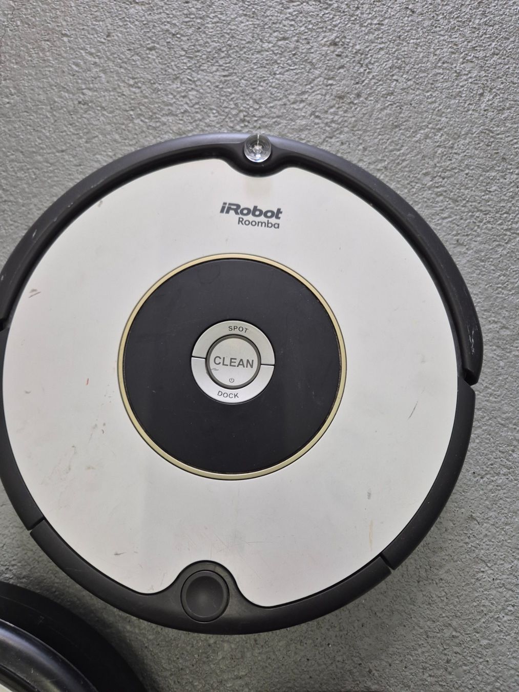 Irobot Aspirapolveri & Accessori: iRobot Roomba Staubsauger Roboter – Difettoso da Domat Ems venduto da tchnesa 1