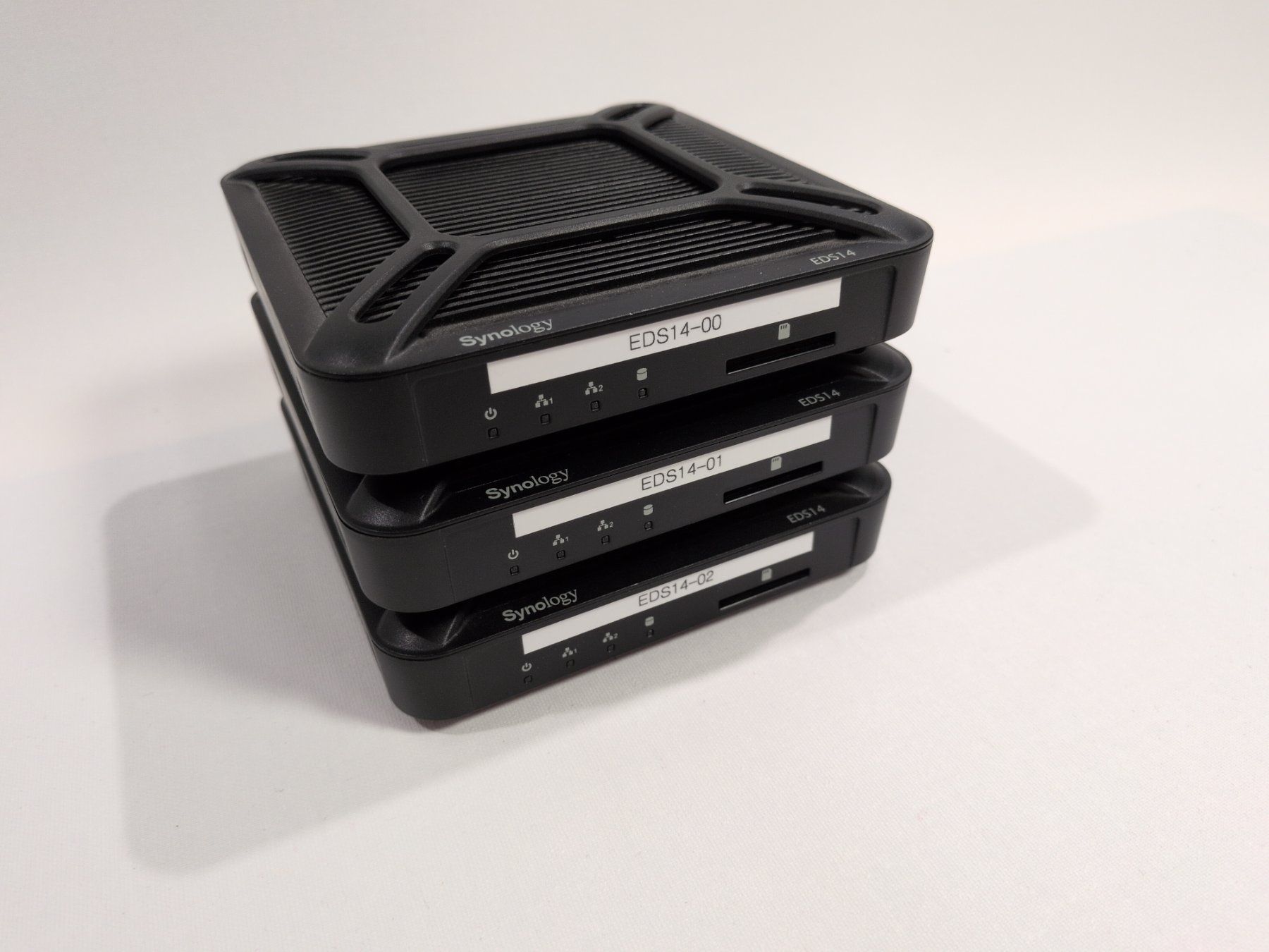 Synology Serveurs: 3x Synology EDS14 (Embedded Data Station) – D'occasion à Rüfenacht BE par swalin 1