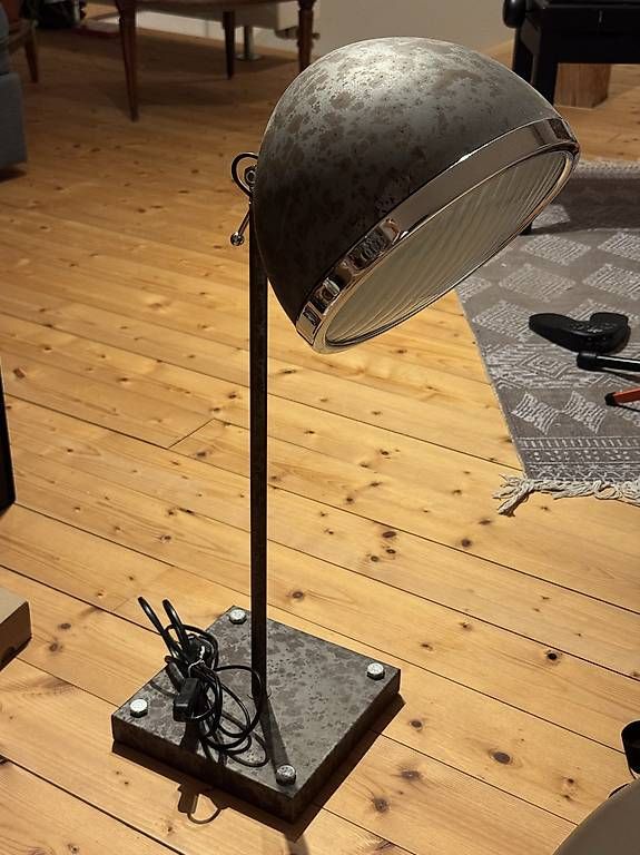 Lampen: LED-Pult-Lampe – Gebraucht aus Winterthur von RajivS