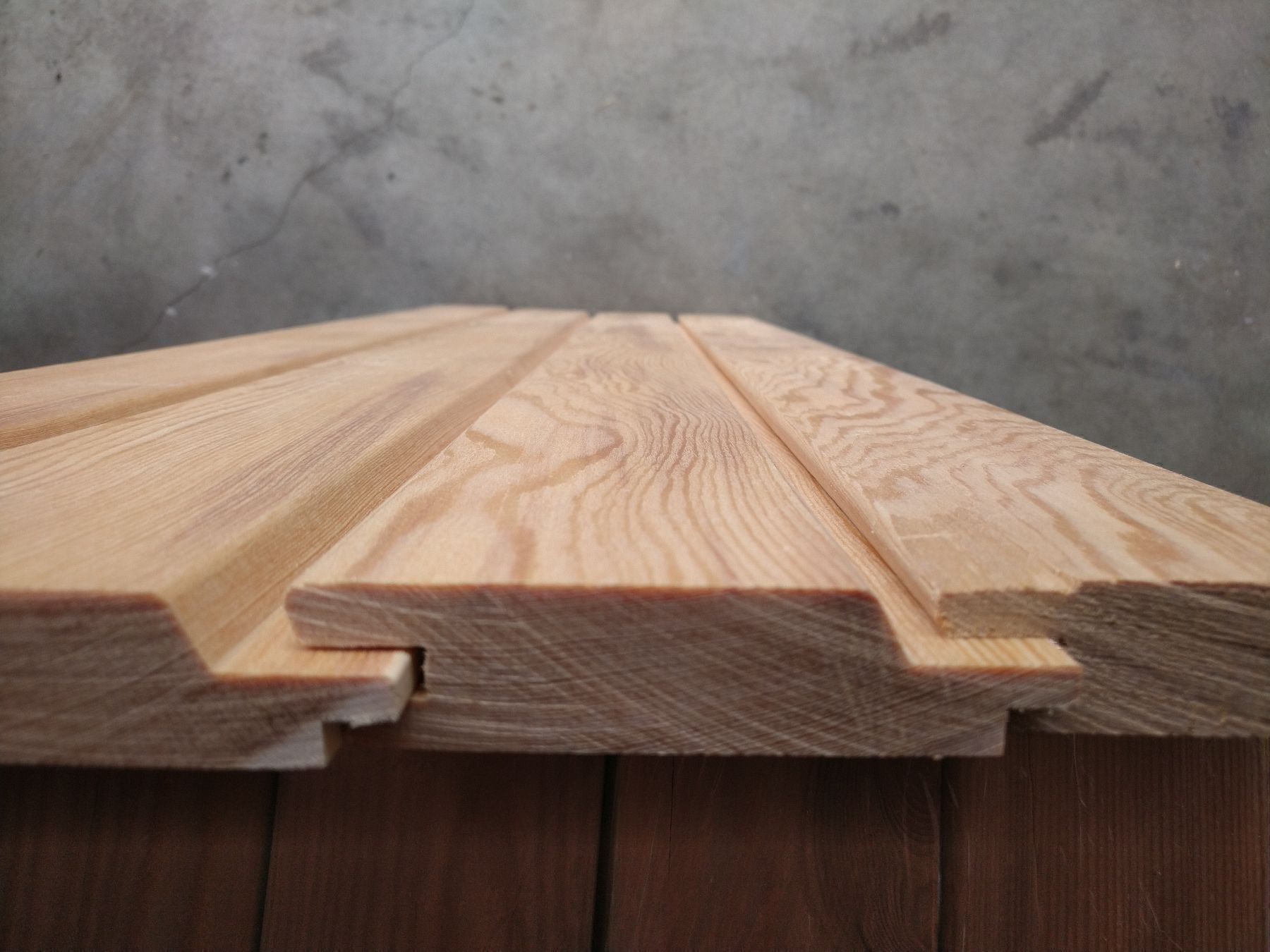 Articoli in legno: Stülpschalung Täfer Sichtschutz Leisten – Usato da Basel venduto da e-swiss 3