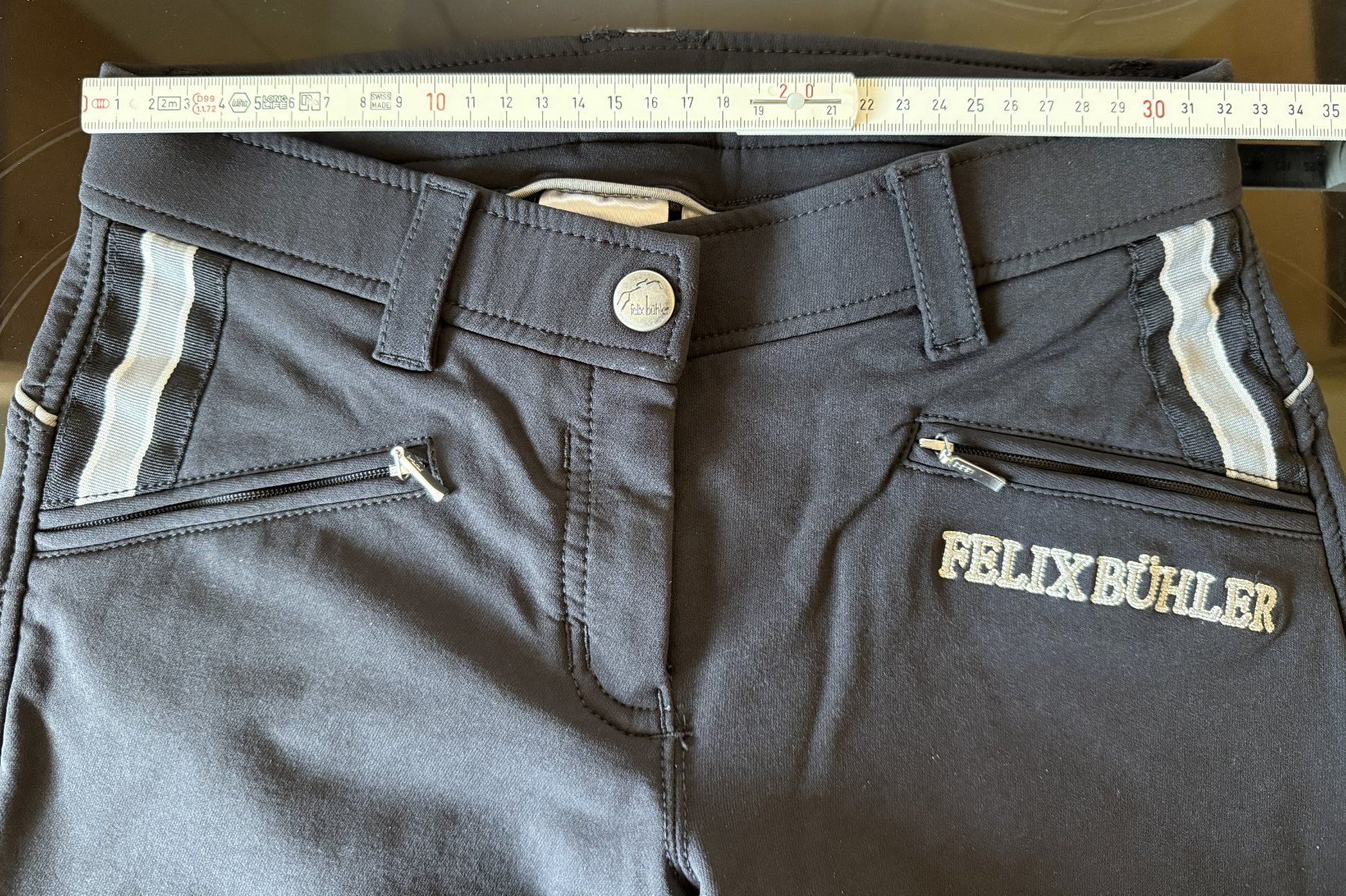 Pantaloni: Reithosen "Felix Bühler", 2 Stück, und Reithandschuhe – Usato da Oberwil BL venduto da Lepidolith 2