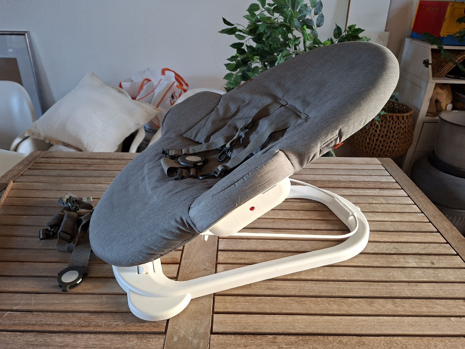 Stokke Sdraiette & Sdraiette a dondolo: Babywippe Grau, bitte lesen! – Usato da Neukirch-Egnach venduto da Martin2019 1