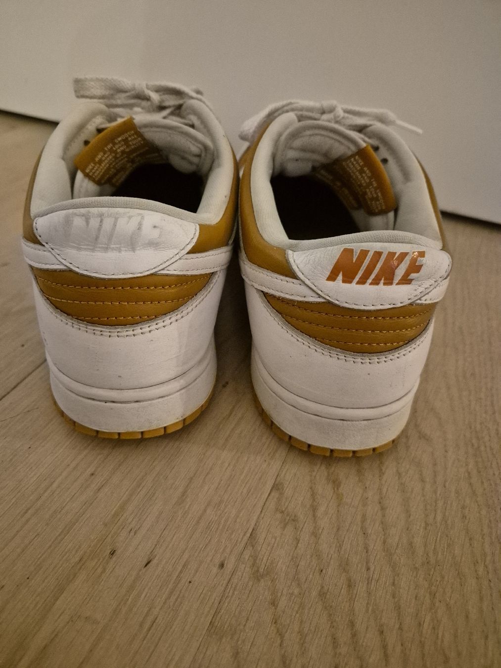 Nike Herrenschuhe: Nike Dunk low beige/weiss Gr. 44 – Gebraucht aus Aeugst am Albis von miizli 2