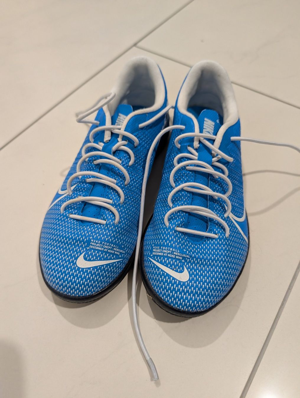 Nike Schuhe für Jungen: Nike Hallenschuhe Grösse 32 – Gebraucht aus Zürich von es8046 3