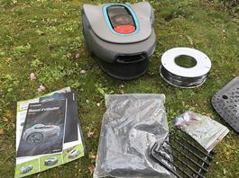 Robot tondeuse Gardena SILENO + station + accessoires