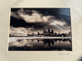 3 photographies signées Ankor de John McDermott