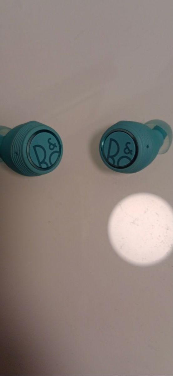 Bang & Olufsen Casques audio: Bang & Olufsen E8 Sport – D'occasion à Embrach par mar_m9rq 4